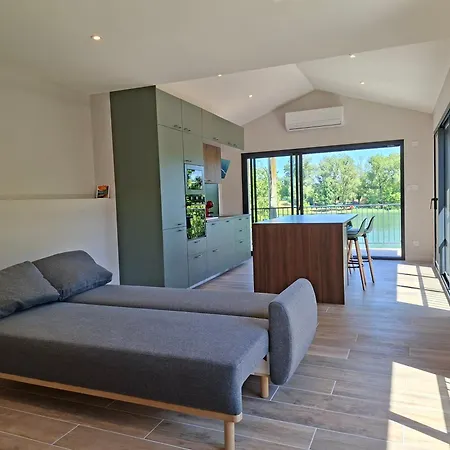 Сasa de vacaciones Maison Du Bord Du Rhone Saint-Pierre-de-Boeuf